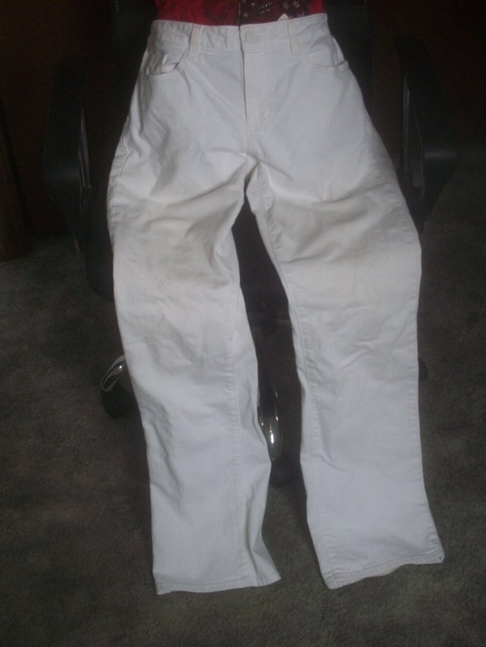 womens white jeans.Tommy Hilfiger.straight leg.size 8. waist 32"